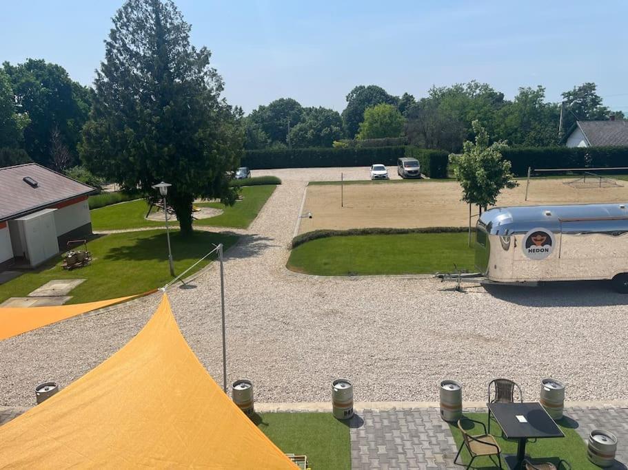 Hedon Brewery Apartments - 200 Meter To The Beach Balatonvilágos Eksteriør billede