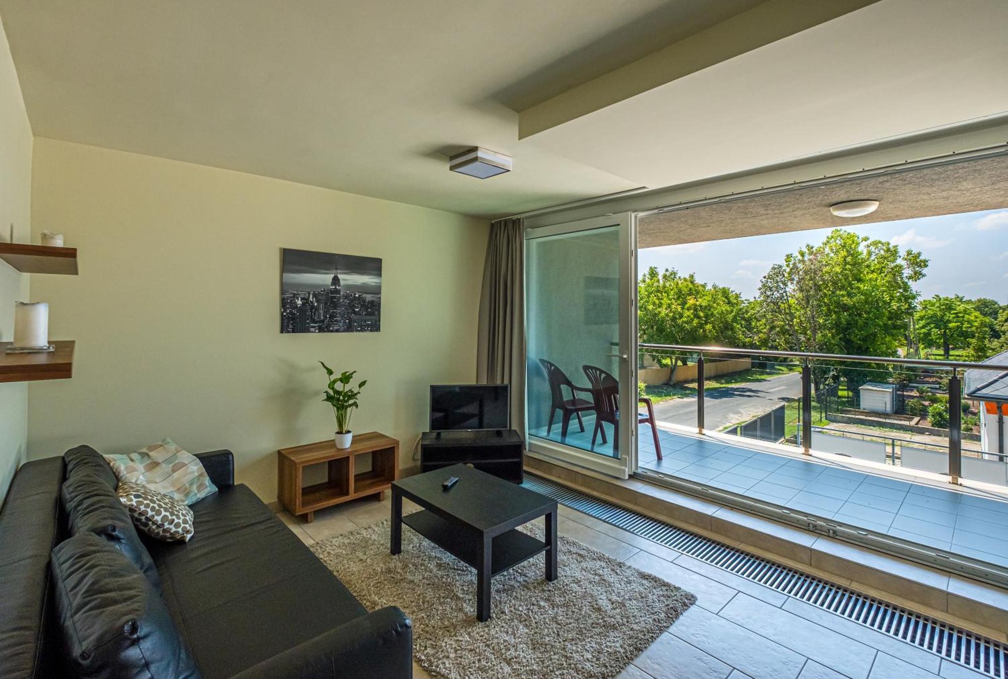 Hedon Brewery Apartments - 200 Meter To The Beach Balatonvilágos Eksteriør billede